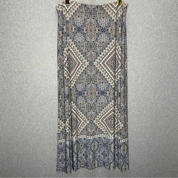 Chico’s Blue and Neural Printed Column Maxi Shirt - Picture 4 of 9